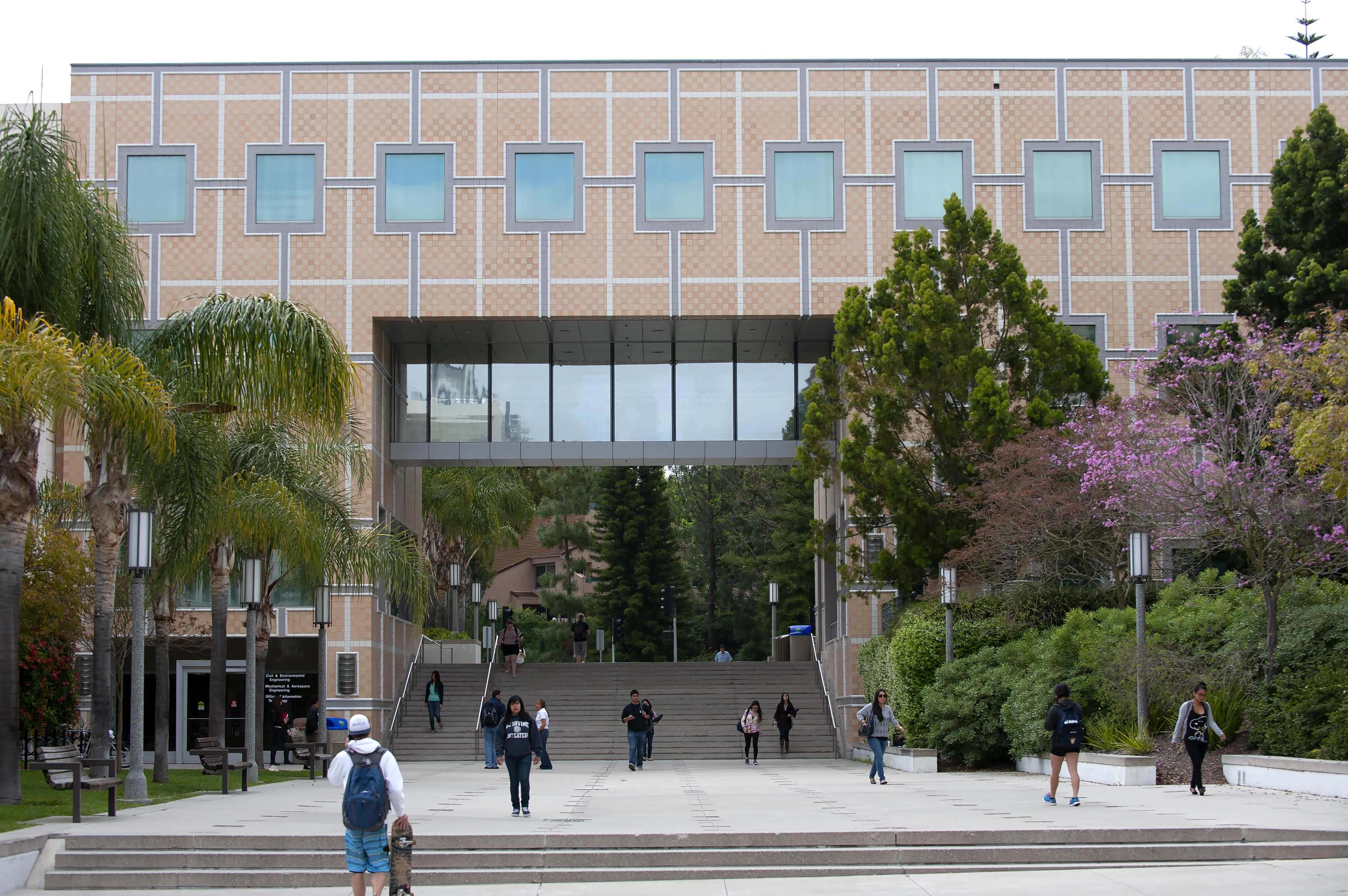 HIMAC, which will be housed in UCI’s Engineering Gateway building, shown here, will be a nexus of interdisciplinary research. Steve Zylius / UCI